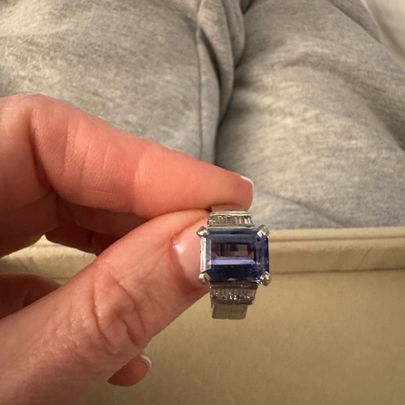 4.1 Ct tanzanite in platinum setting - Picture 6 of 7